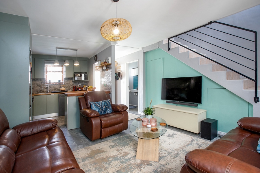 To Let 2 Bedroom Property for Rent in Wynberg Western Cape